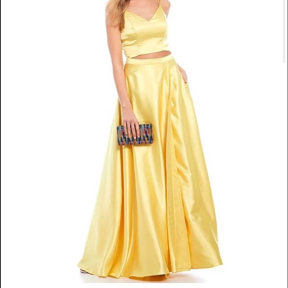 Yellow Prom Gown - Picture 6 of 6
